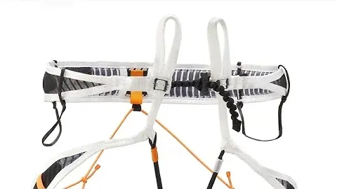 Обзор на страховочную систему Petzl Fly