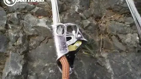Испытания верхолазного снаряжения PETZL