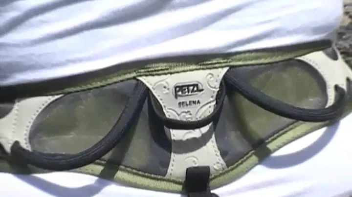 Cadeirinhas Petzl - Tecnologia Frame Construction