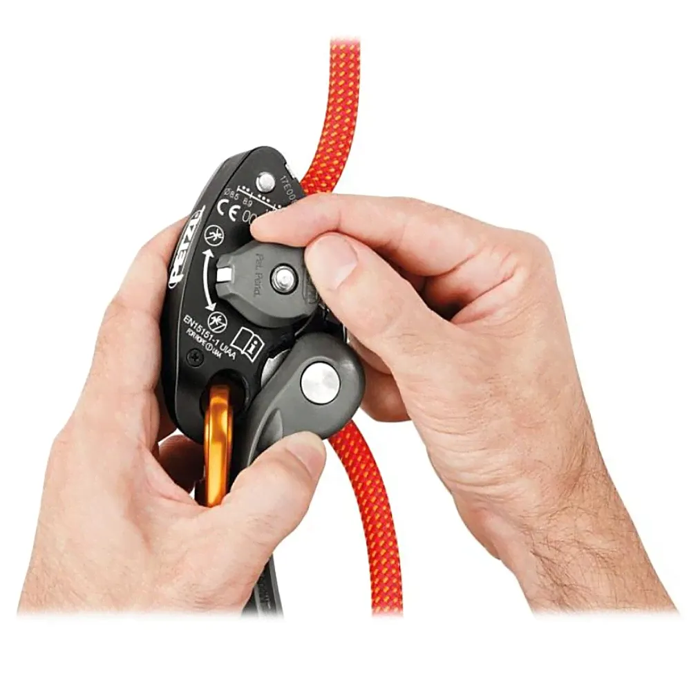 Petzl страховочное устройство GriGri Plus серое-3